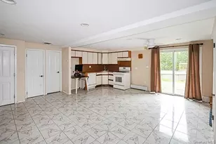 8 Broadfield Pl, Glen Cove, NY 11542 - Photo 8