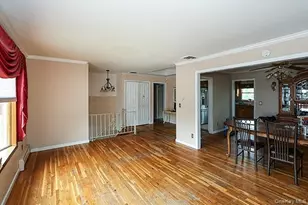 8 Broadfield Pl, Glen Cove, NY 11542 - Photo 12