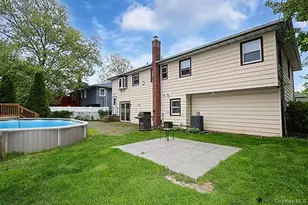 8 Broadfield Pl, Glen Cove, NY 11542 - Photo 24