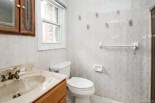 8 Broadfield Pl, Glen Cove, NY 11542 - Photo 18