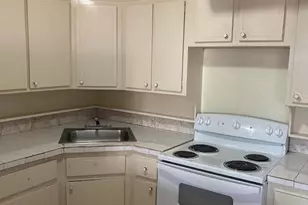 91-04 75th St, Woodhaven, NY 11421 - Photo 2