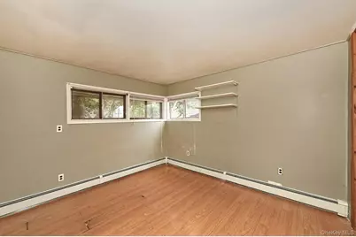 16 Springtime Lane E, Levittown, NY 11756 - Photo 12