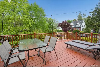 1 Allen Place, Bronxville, NY 10708 - Photo 24