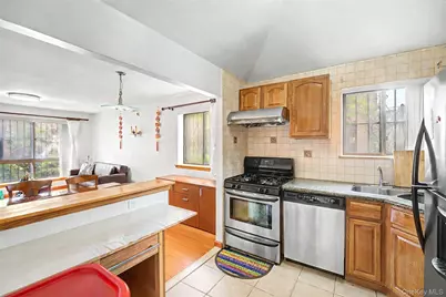 9409 46th Avenue #1, Elmhurst, NY 11373 - Photo 6