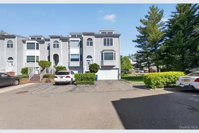 241-31 Oak Park Drive #51C, Douglaston, NY 11362 - Photo 2