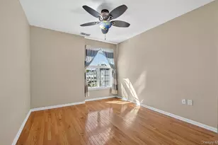 241-31 Oak Park Dr, Douglaston, NY 11362 - Photo 18