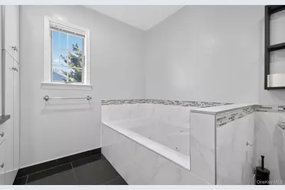 241-31 Oak Park Drive #51C, Douglaston, NY 11362 - Photo 28