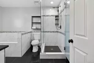241-31 Oak Park Dr, Douglaston, NY 11362 - Photo 26