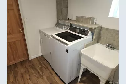 839 Fullerton Avenue, Uniondale, NY 11553 - Photo 20