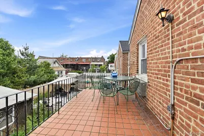 2563 Laconia Avenue, Bronx, NY 10469 - Photo 8