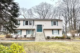 61 Gould Rd, Centereach, NY 11720 - Photo 22