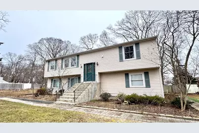 61 Gould Road, Centereach, NY 11720 - Photo 2