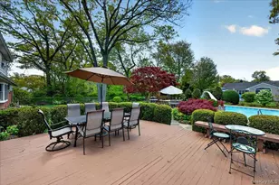 52 N Pinelake Dr, Patchogue, NY 11772 - Photo 10