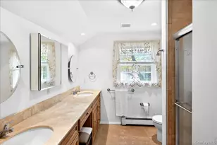 52 N Pinelake Dr, Patchogue, NY 11772 - Photo 20