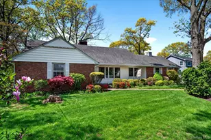 52 N Pinelake Dr, Patchogue, NY 11772 - Photo 6