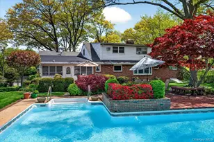 52 N Pinelake Dr, Patchogue, NY 11772 - Photo 8