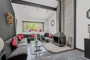 21 Halston Ln, Coram, NY 11727 - Photo 12