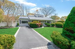 21 Halston Ln, Coram, NY 11727 - Photo 2