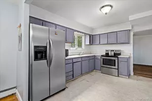68 Janet St, Port Jefferson, NY 11776 - Photo 6
