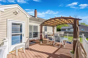 66 Hedges Rd, Patchogue, NY 11772 - Photo 16
