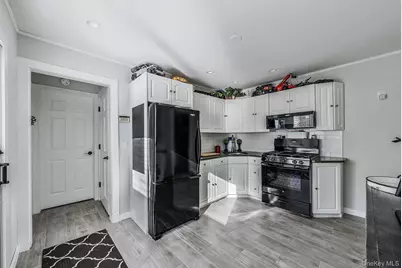 66 Hedges Road, Patchogue, NY 11772 - Photo 28