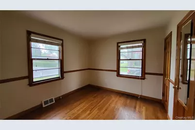 156 Doris Street, Port Ewen, NY 12466 - Photo 10
