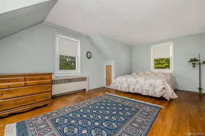 142 Elkton Lane, North Babylon, NY 11703 - Photo 16