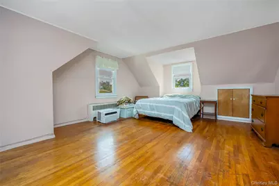 142 Elkton Lane, North Babylon, NY 11703 - Photo 18