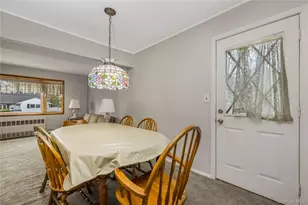142 Elkton Ln, North Babylon, NY 11703 - Photo 10