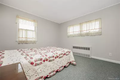 142 Elkton Lane, North Babylon, NY 11703 - Photo 14