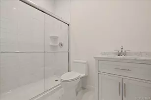 72 Cypress Ln, Westbury, NY 11590 - Photo 28