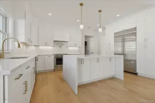 72 Cypress Ln, Westbury, NY 11590 - Photo 14