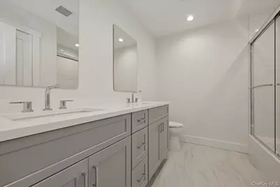 72 Cypress Lane, Westbury, NY 11590 - Photo 24