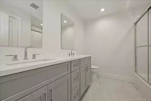 72 Cypress Ln, Westbury, NY 11590 - Photo 24