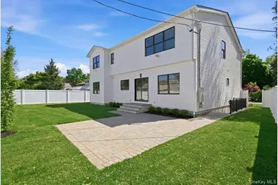 72 Cypress Lane, Westbury, NY 11590 - Photo 30