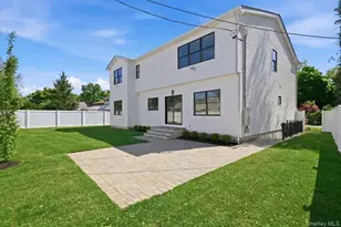 72 Cypress Ln, Westbury, NY 11590 - Photo 30