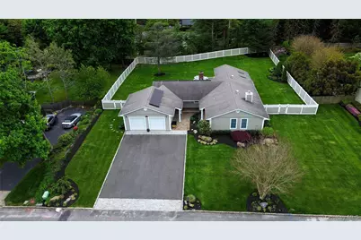 12 Buccaneer Lane, East Setauket, NY 11733 - Photo 2