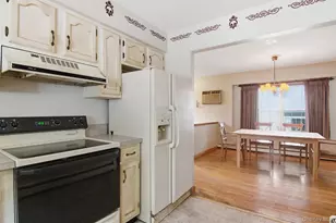 23 Woodside Ave, Port Jefferson, NY 11777 - Photo 12