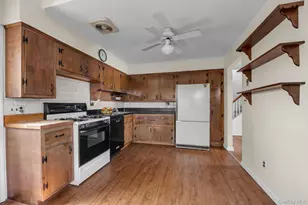 36 Barrington St, Westbury, NY 11590 - Photo 6