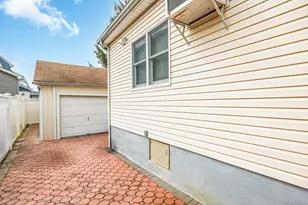 88-68 Commonwealth Blvd, Bellerose, NY 11426 - Photo 26