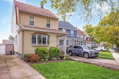 88-68 Commonwealth Boulevard, Bellerose, NY 11426 - Photo 2