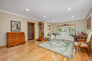88-68 Commonwealth Blvd, Bellerose, NY 11426 - Photo 4