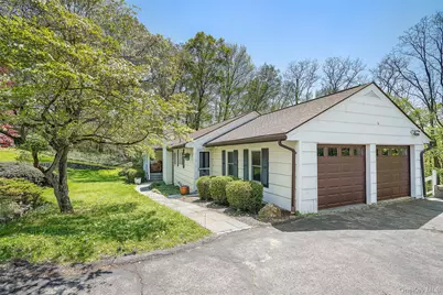 19 Skyview Drive, Armonk, NY 10504 - Photo 2