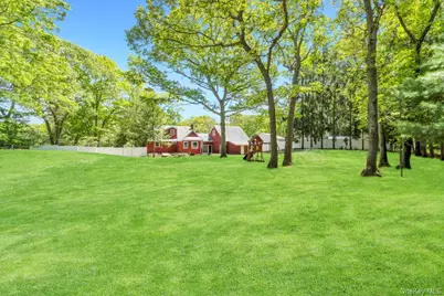 183 Dogwood Drive, Wading River, NY 11792 - Photo 10