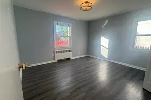 121 Sheridan Ave, Williston Park, NY 11596 - Photo 12