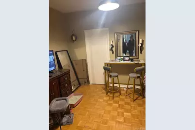 38 Lincoln Avenue #2R, Brooklyn, NY 11208 - Photo 2