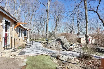 31 Hemlock Hill Lane, Montebello, NY 10901 - Photo 8