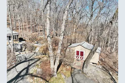 31 Hemlock Hill Lane, Montebello, NY 10901 - Photo 4