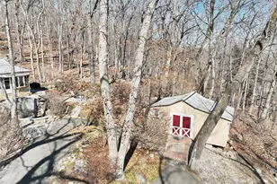 31 Hemlock Hill Ln, Montebello, NY 10901 - Photo 4