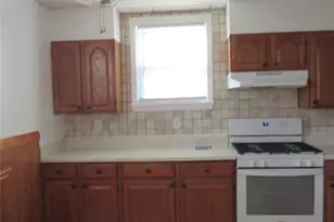 35 Taylor Ave, Poughkeepsie, NY 12601 - Photo 6